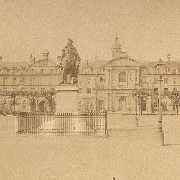Photo de Statue de Louis XIV à Caen
