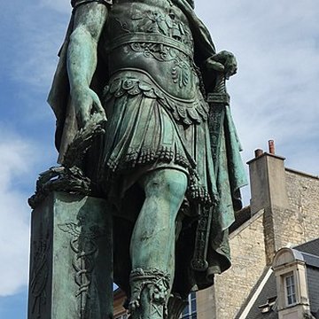 Statue de Louis XIV à Caen