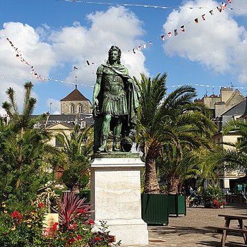 Statue de Louis XIV à Caen