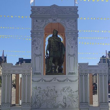 Statue de Louis XIV à Caen