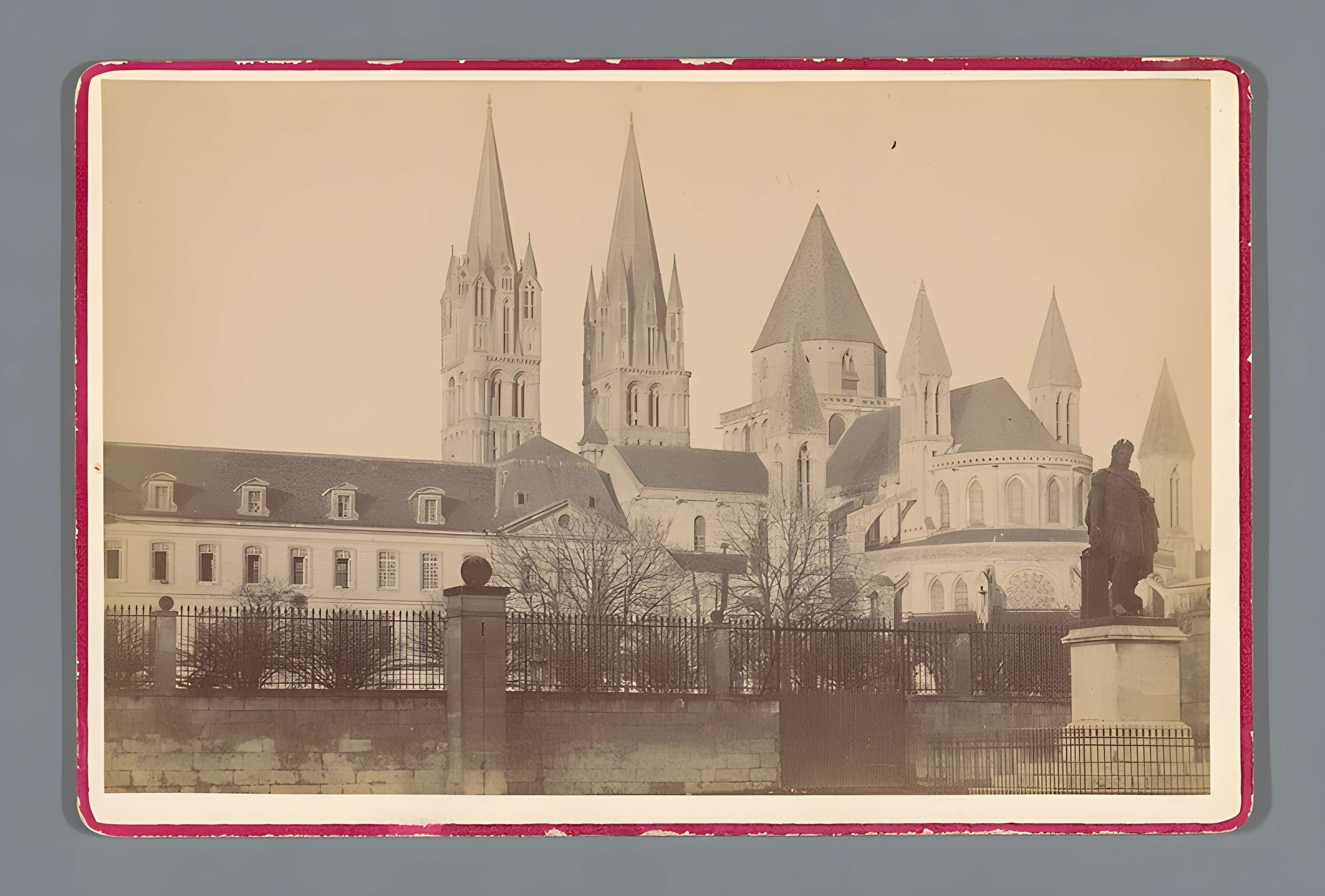 Statue de Louis XIV à Caen