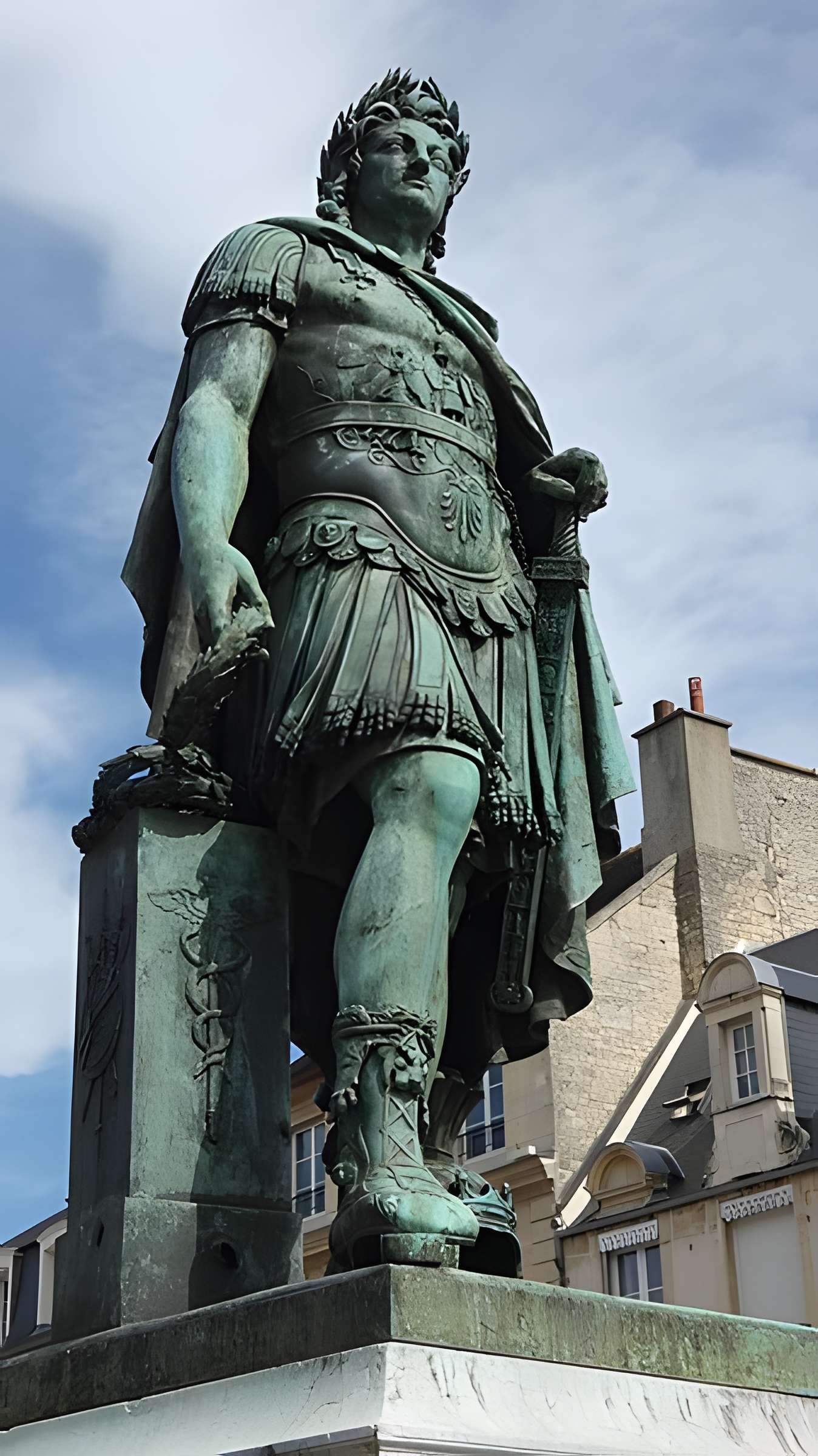 Statue de Louis XIV à Caen