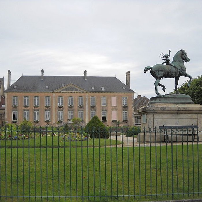 Photo de Statue de Neptune à Mortagne-au-Perche
