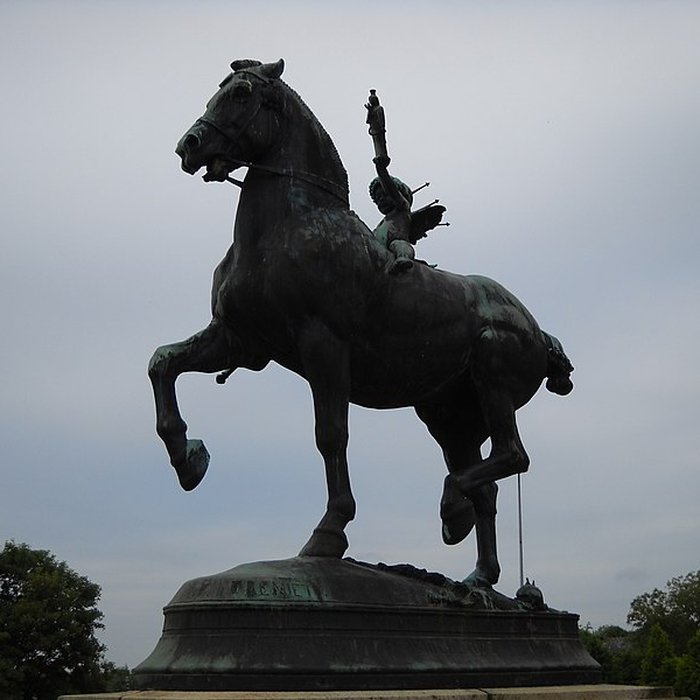 Photo de Statue de Neptune à Mortagne-au-Perche