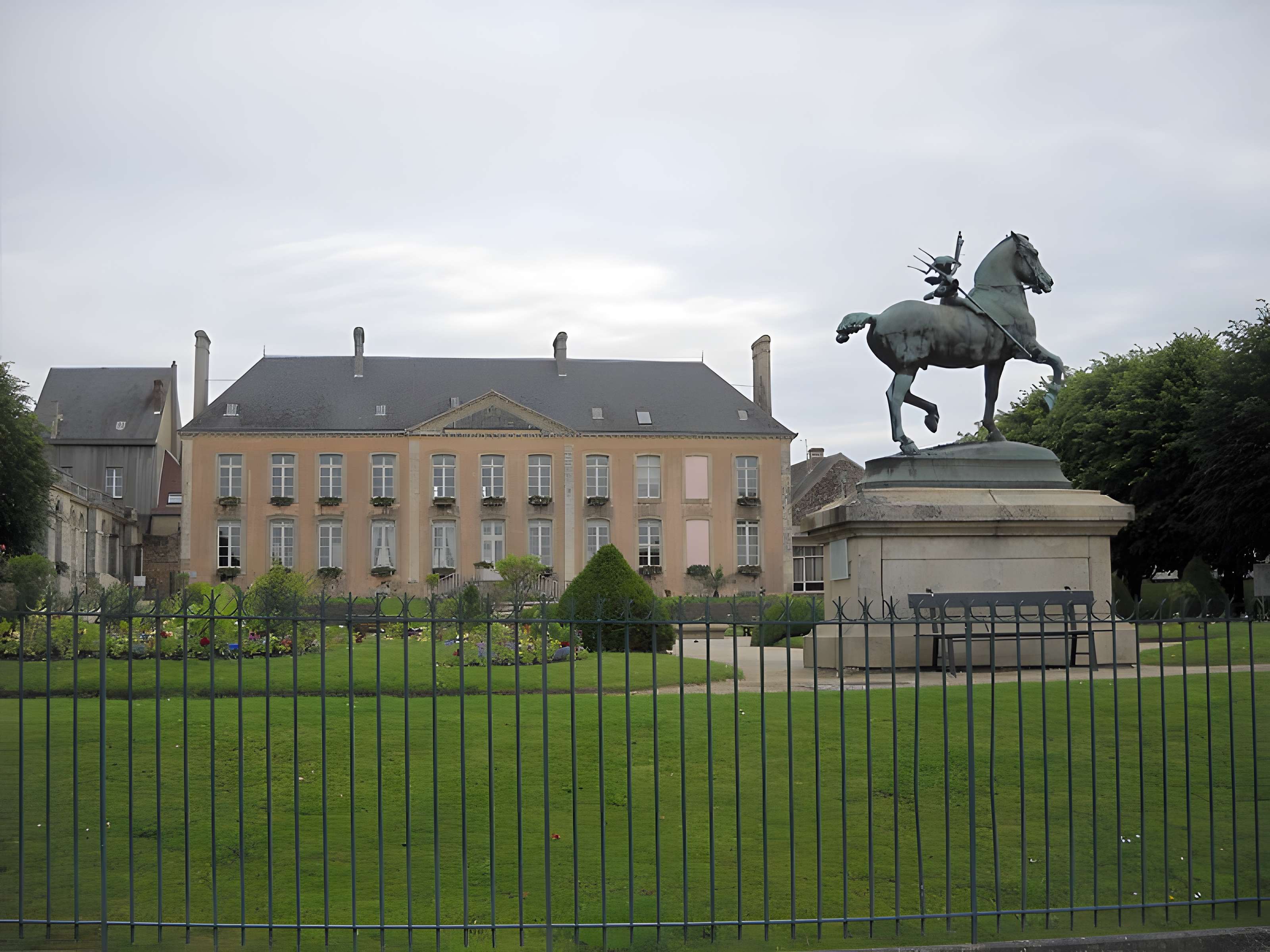Statue de Neptune à Mortagne-au-Perche