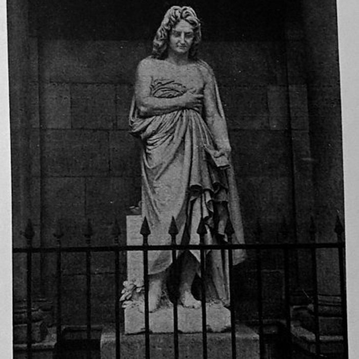 Photo de Statue de Racine à La Ferté-Milon