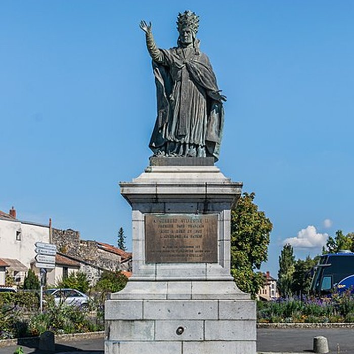 Photo de Statue du Pape Gerbert à Aurillac