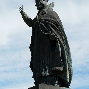 Statue du Pape Gerbert à Aurillac
