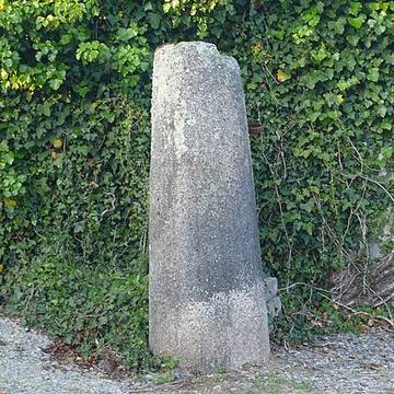 Stèle protohistorique christianisée de Kernalec à Trégunc