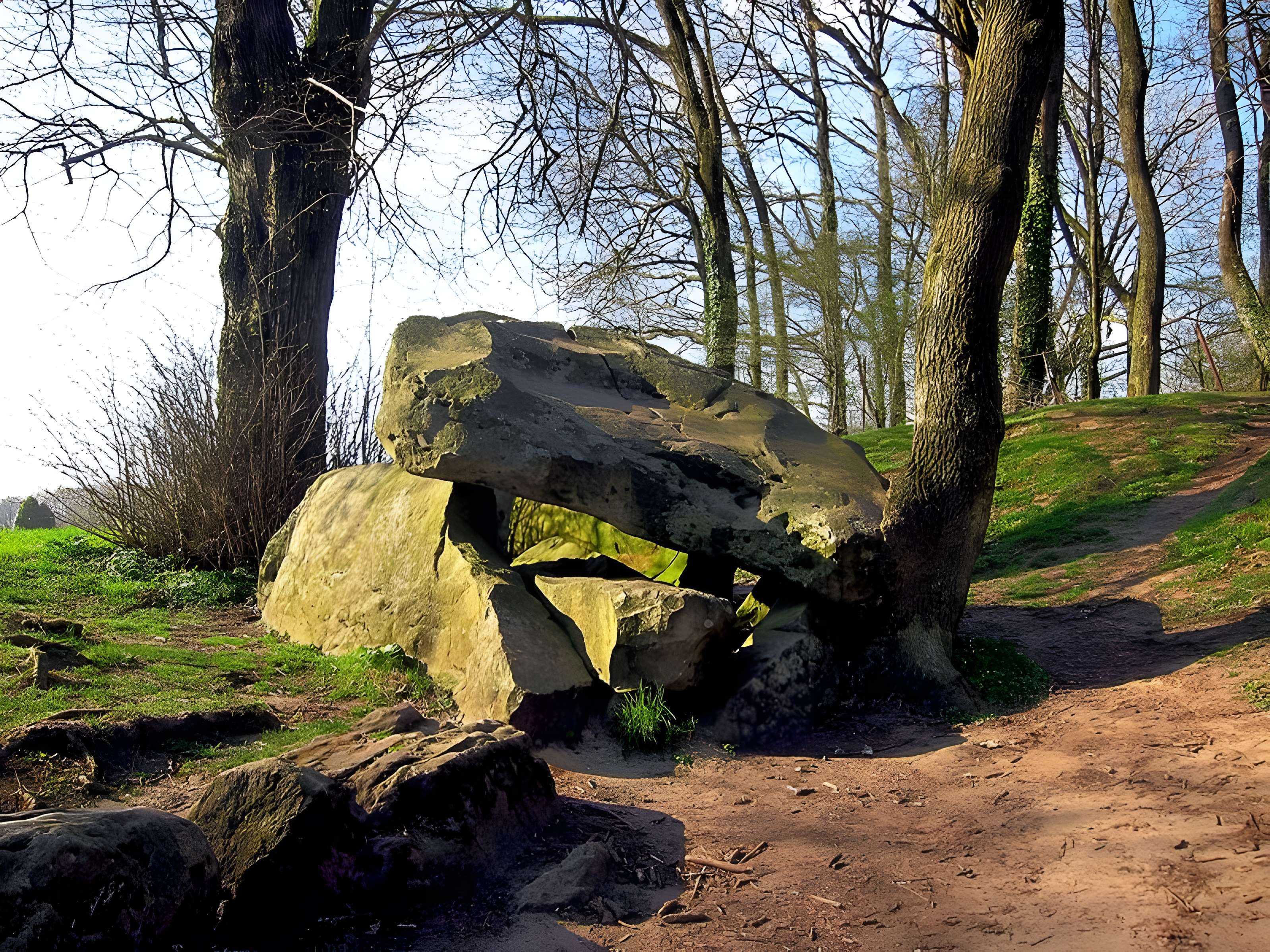Table des Fées de Fresnicourt-le-Dolmen 