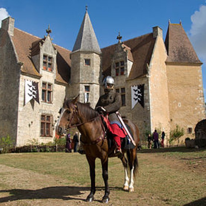Photo de Logis de Moullins à Saint-Rémy-du-Val