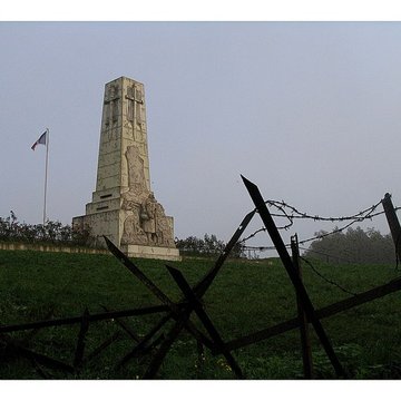 Terrains de zone rouge à Vauquois