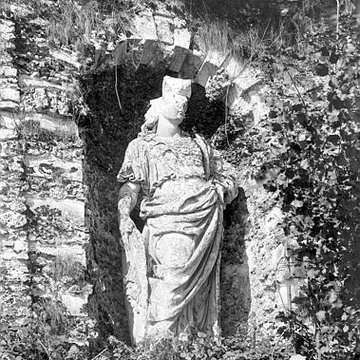 Terrasse et grotte de rocaille à Juvisy-sur-Orge