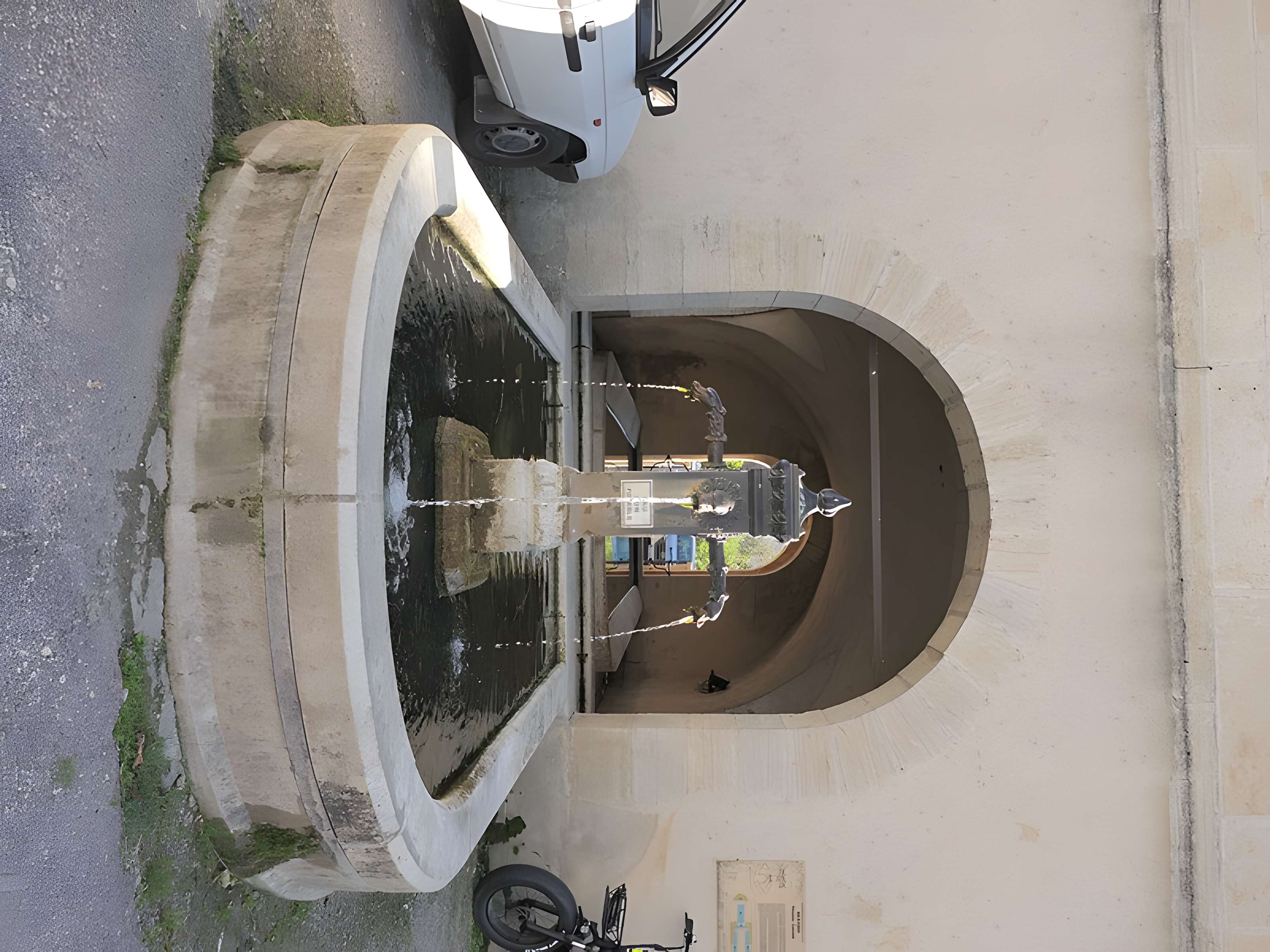 Mairie-lavoir de Beaujeu