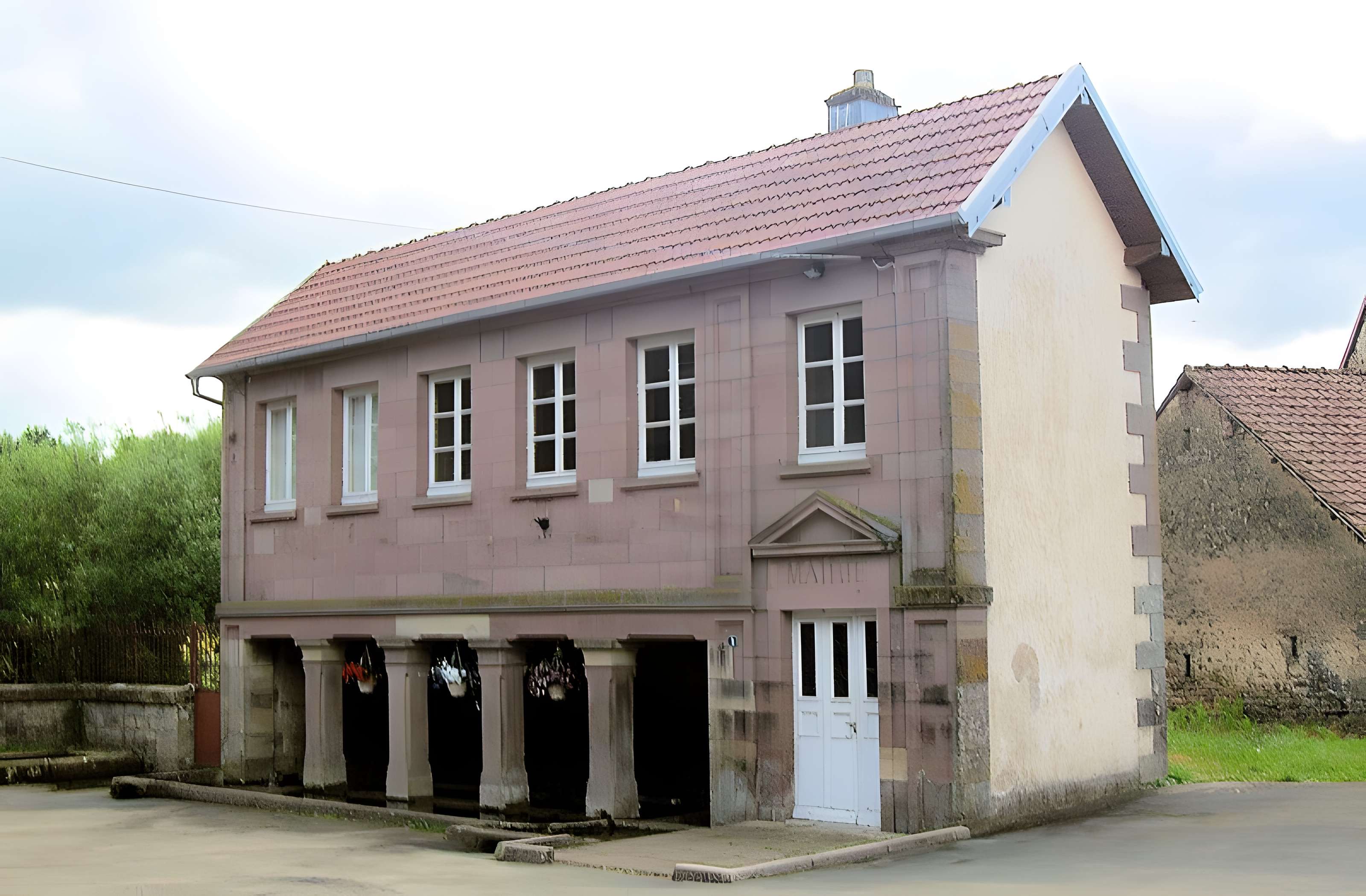 Mairie-lavoir de Belmont