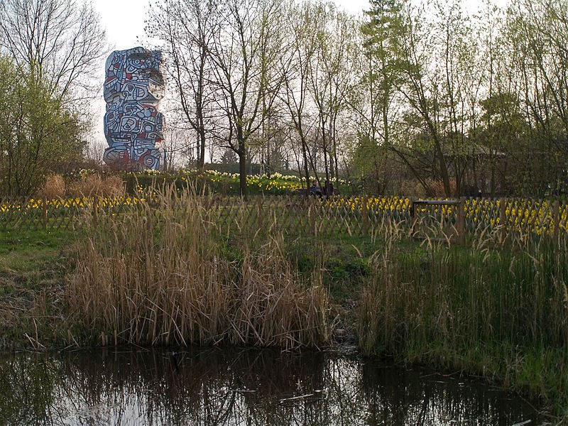 Photo de Tour aux Figures de Jean Dubuffet à Issy-les-Moulineaux