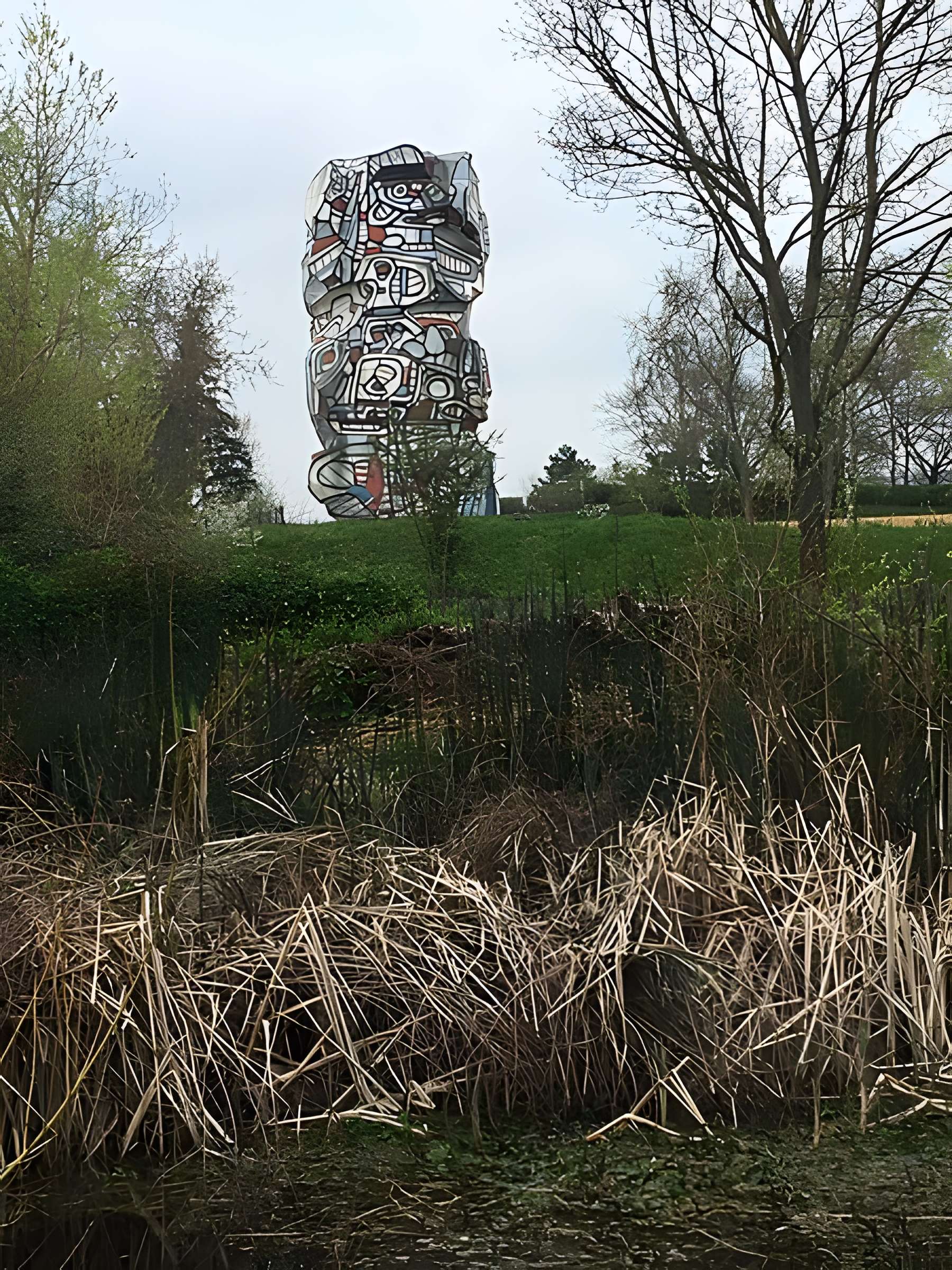 Tour aux Figures de Jean Dubuffet à Issy-les-Moulineaux