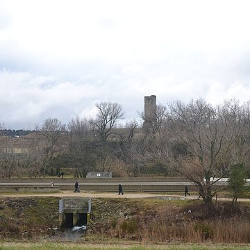 Tour carrée de Roquemaure