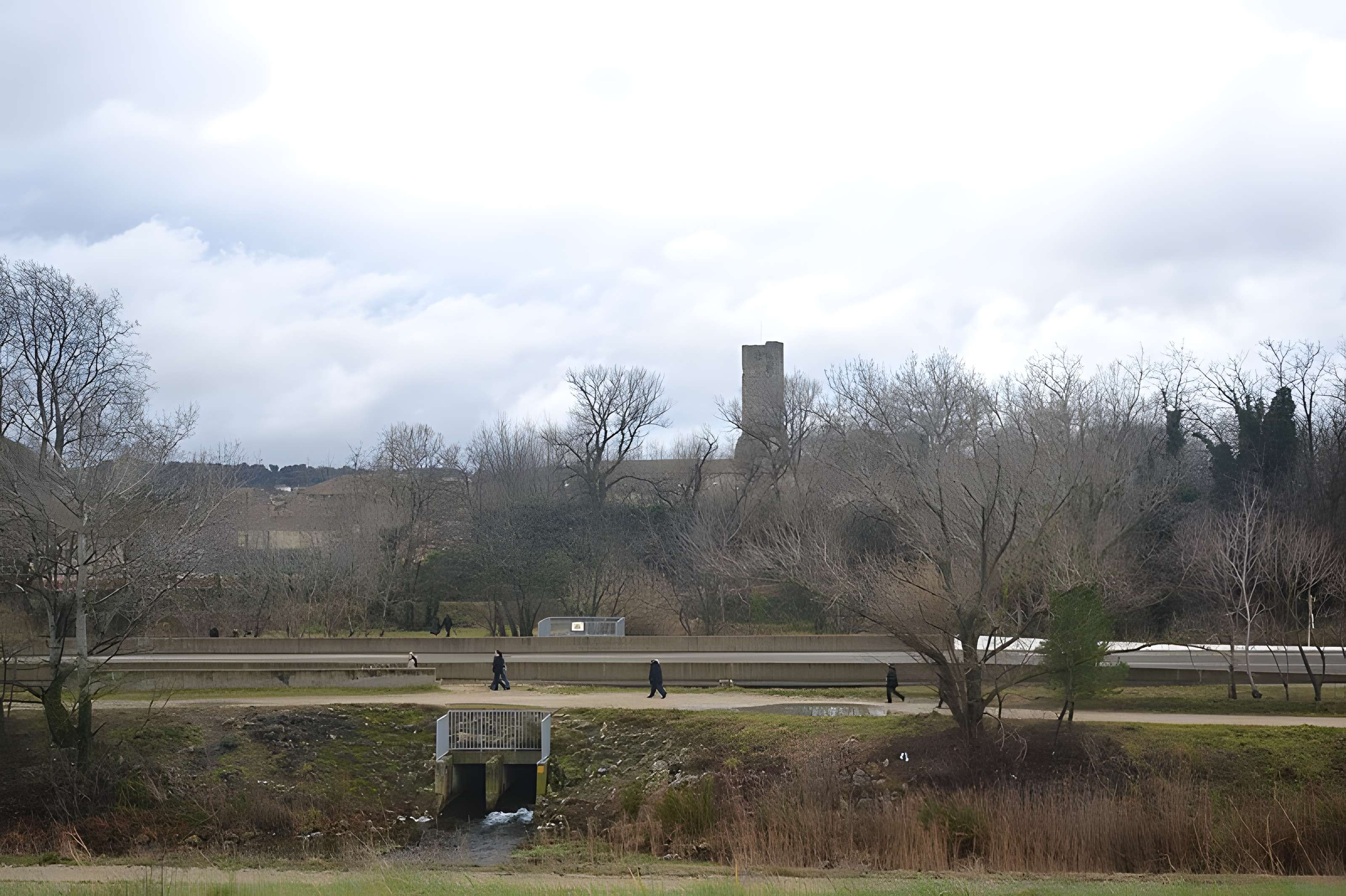 Tour carrée de Roquemaure