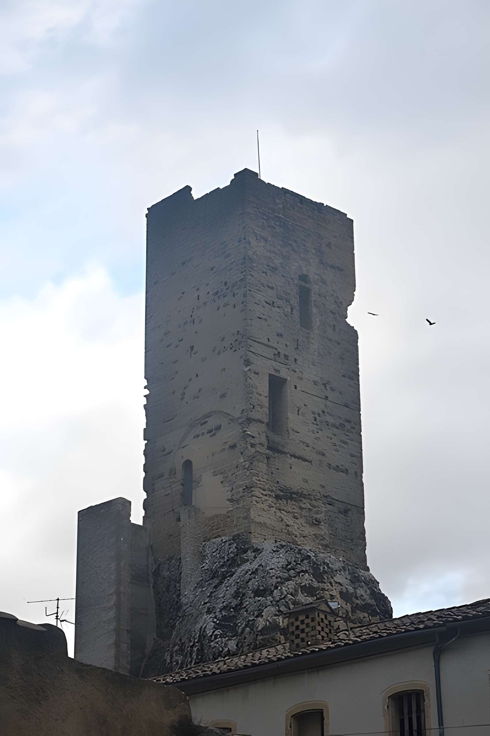 Tour carrée de Roquemaure
