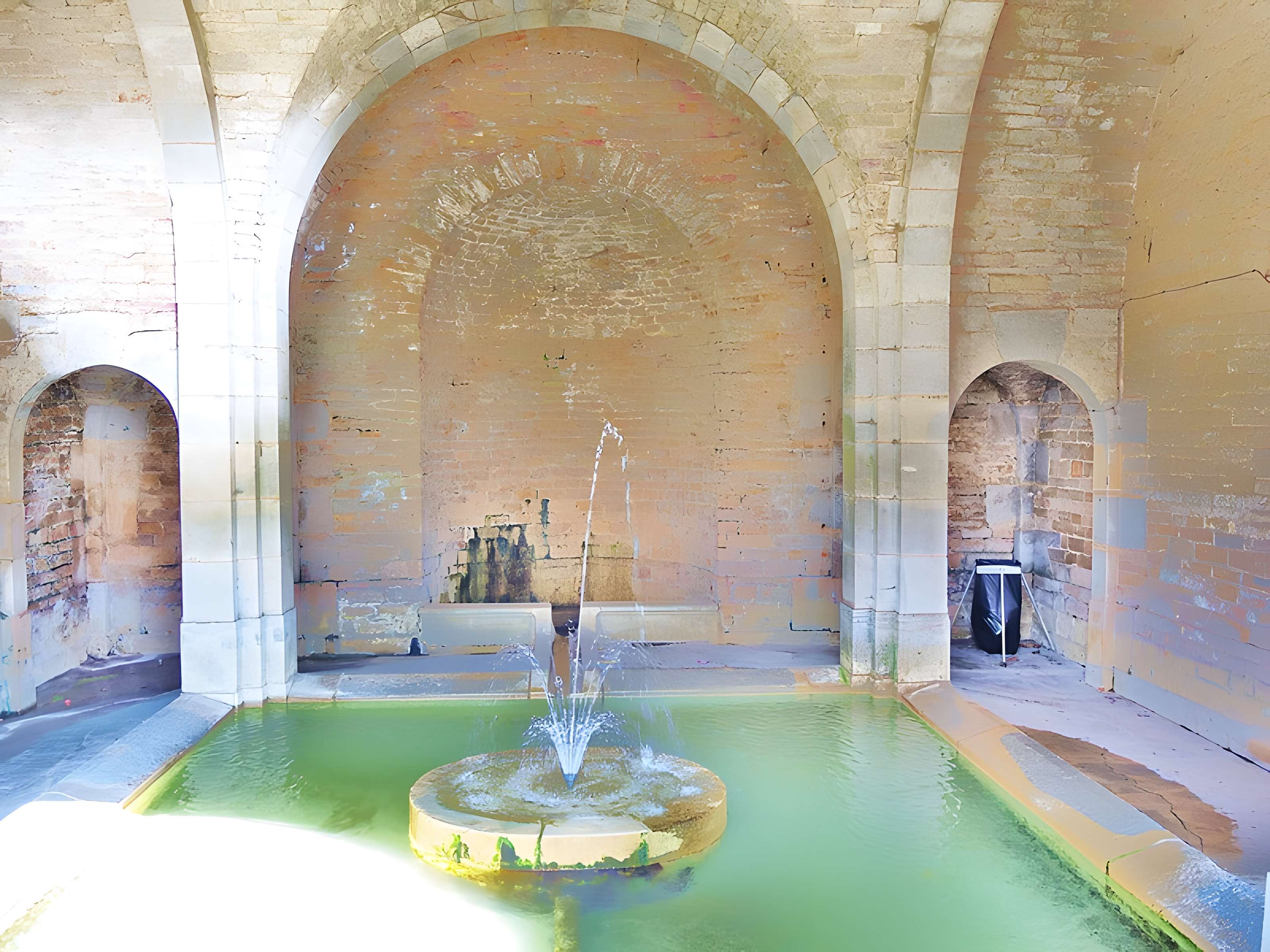 Mairie-lavoir de Bucey-lès-Gy