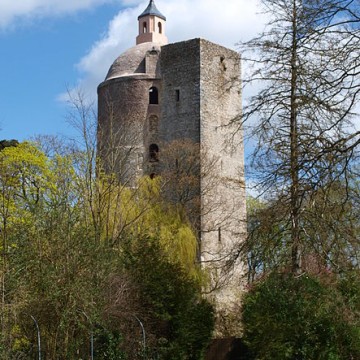 tour d auneau