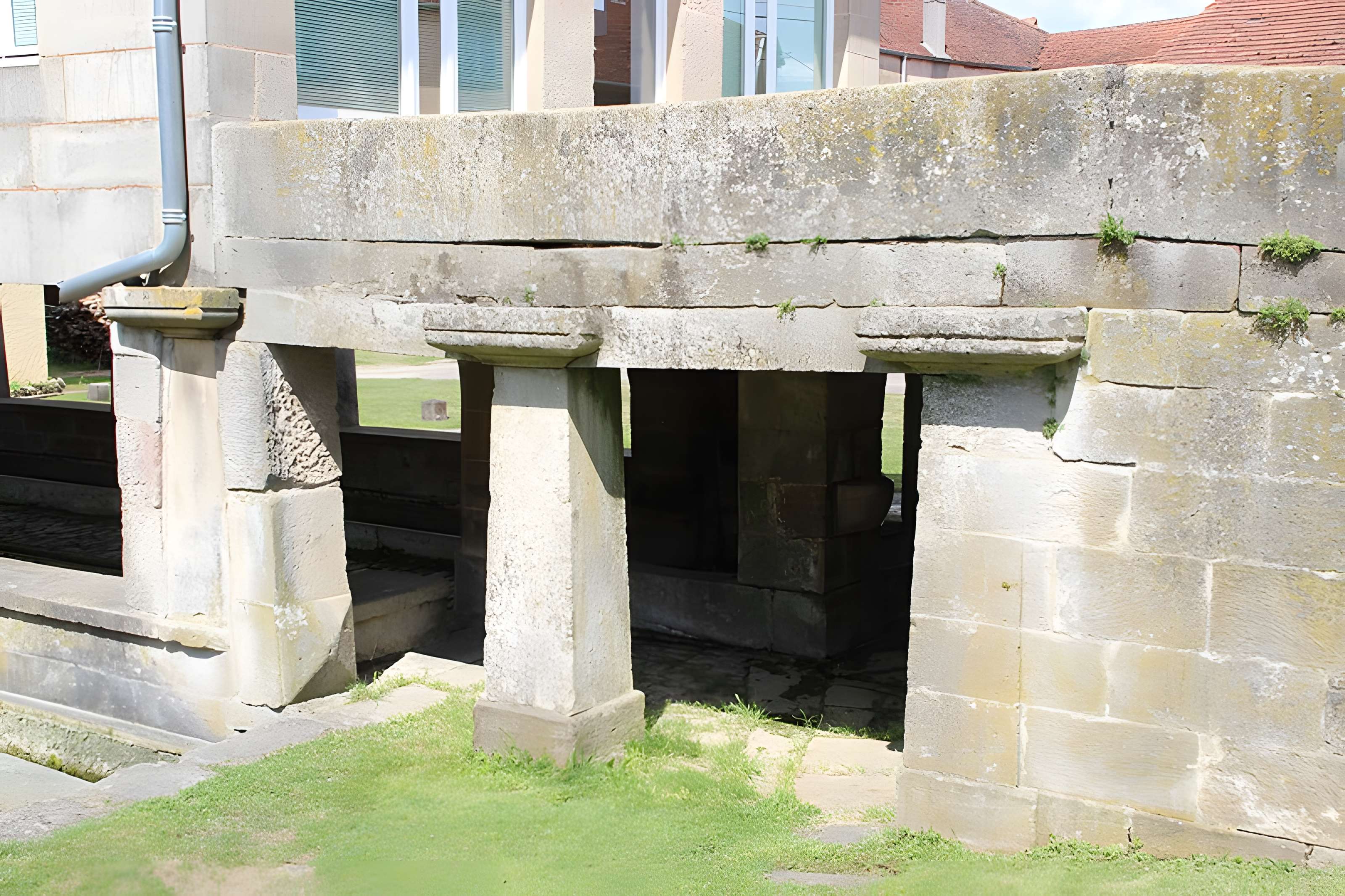 Mairie-lavoir de Mailleroncourt-Saint-Pancras