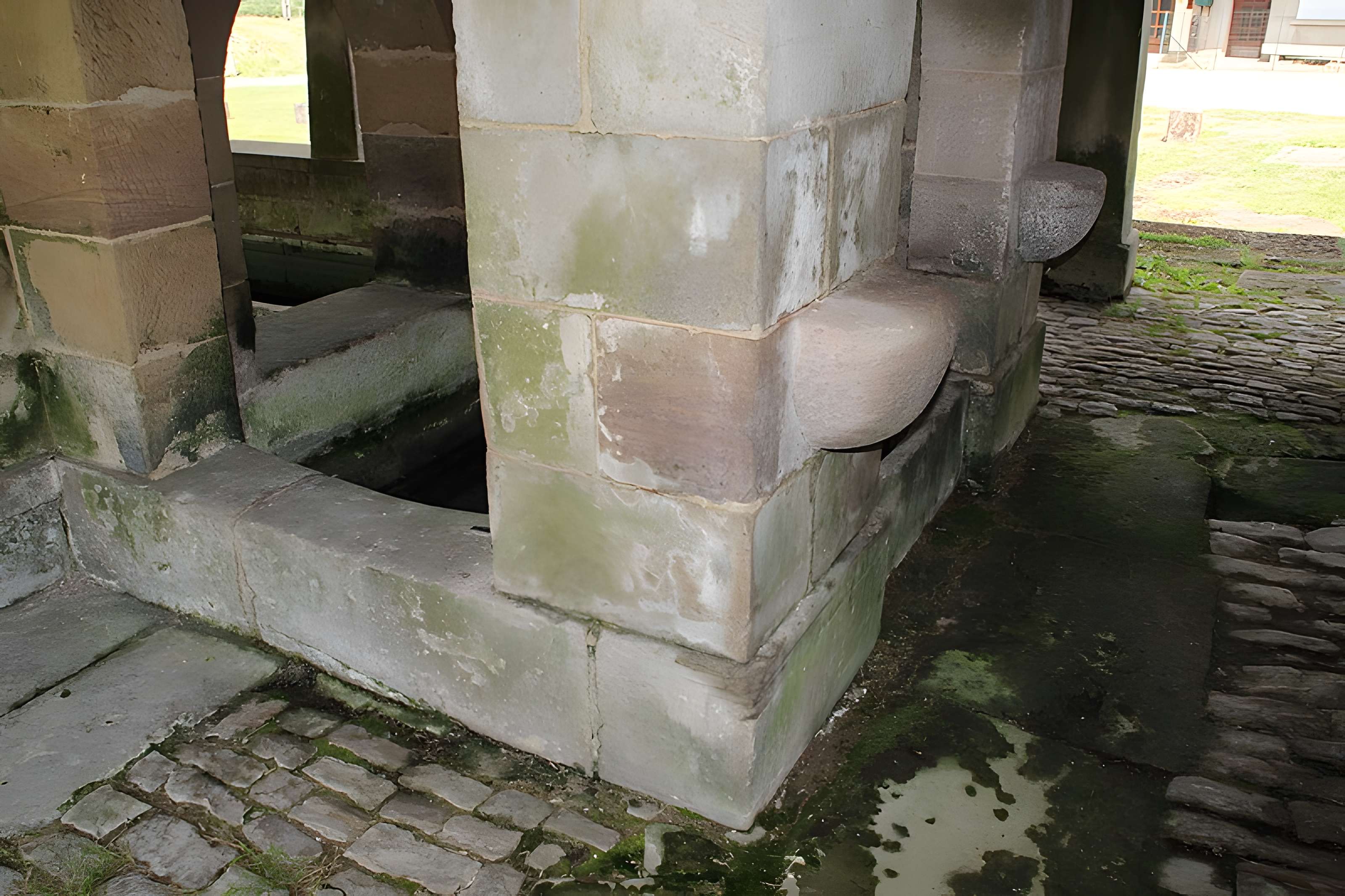 Mairie-lavoir de Mailleroncourt-Saint-Pancras