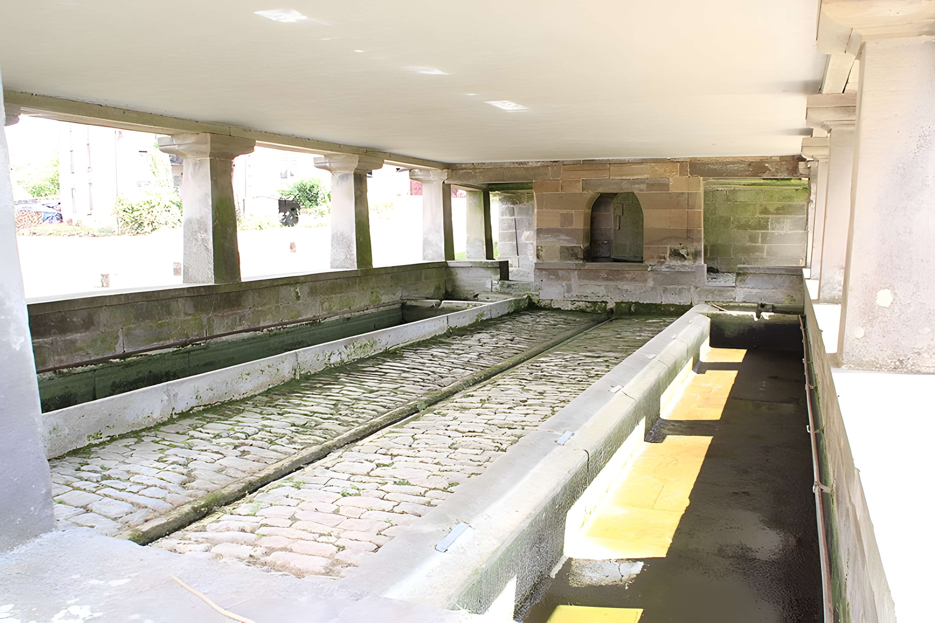 Mairie-lavoir de Mailleroncourt-Saint-Pancras