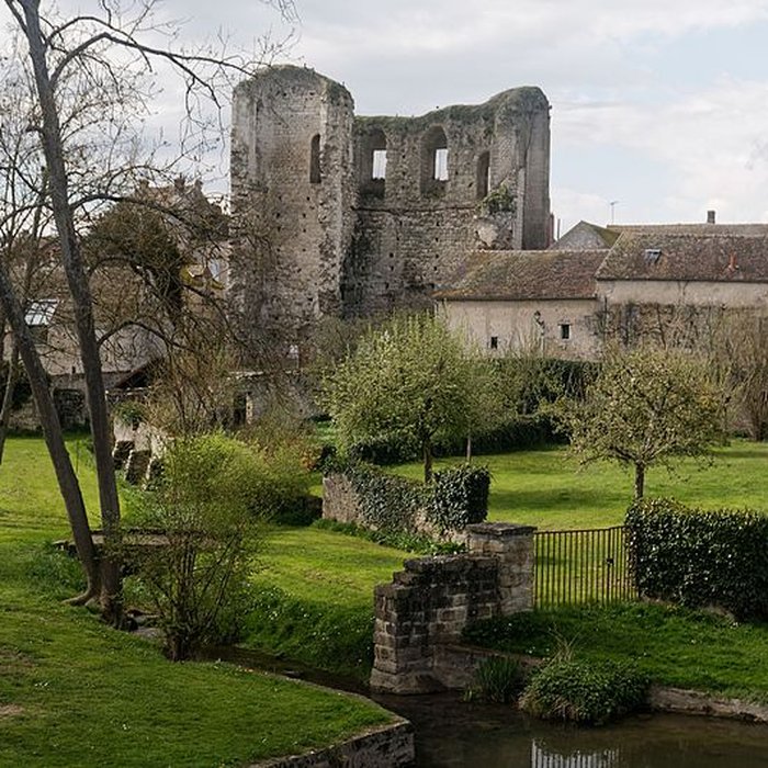 Photo de Tour de Ganne à Grez-sur-Loing