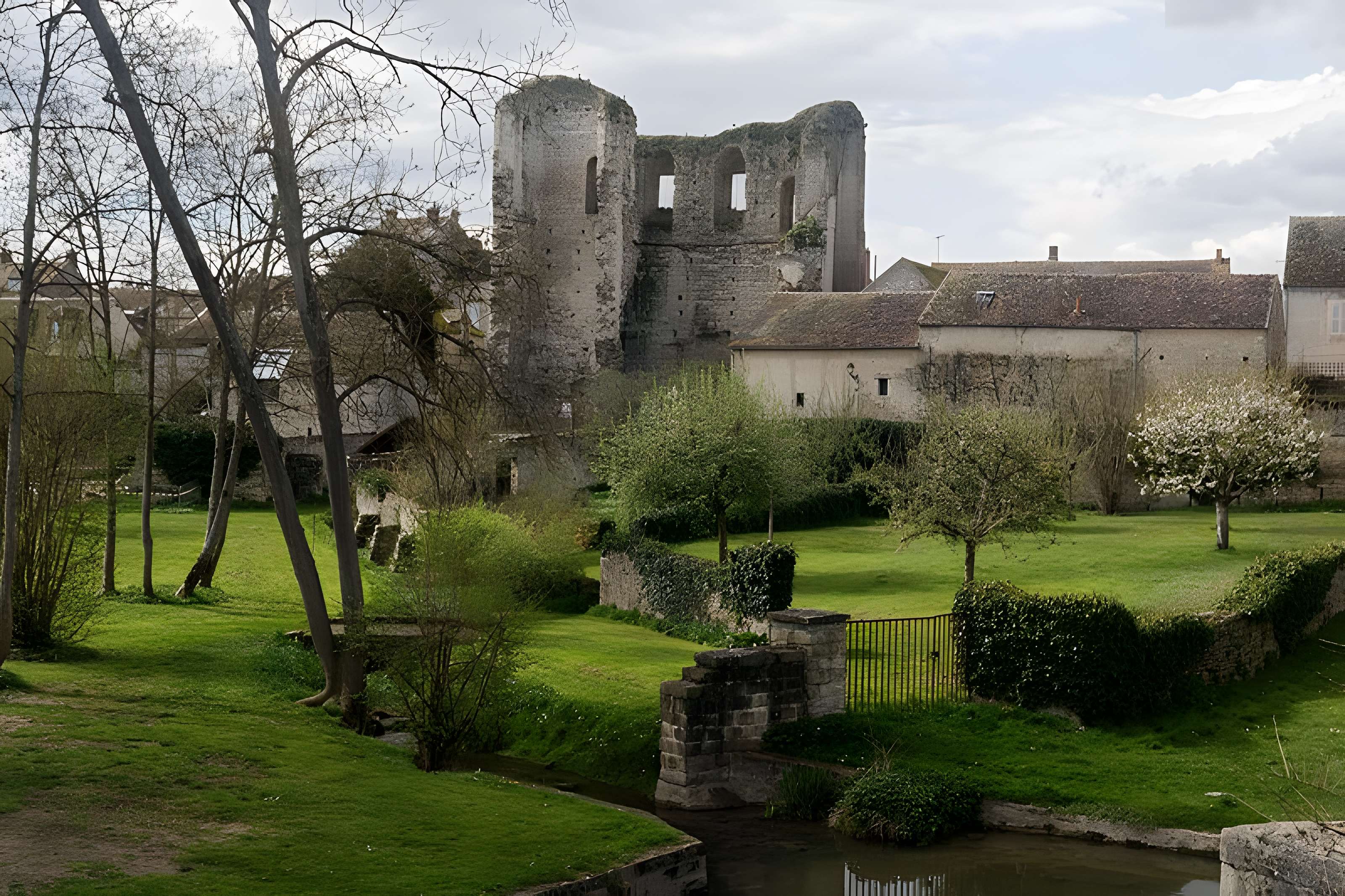 Tour de Ganne à Grez-sur-Loing
