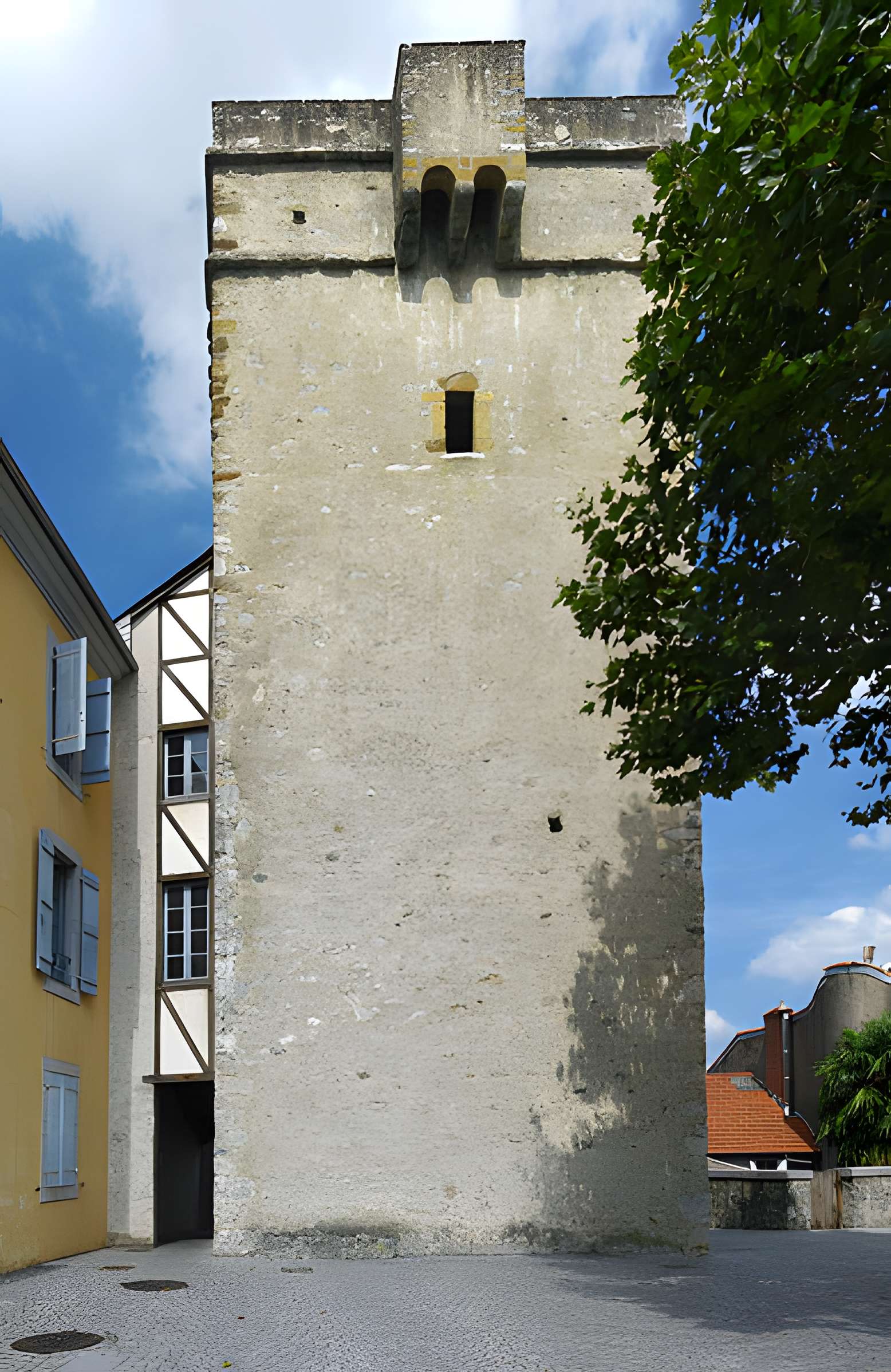 Tour de Garnavie à Lourdes