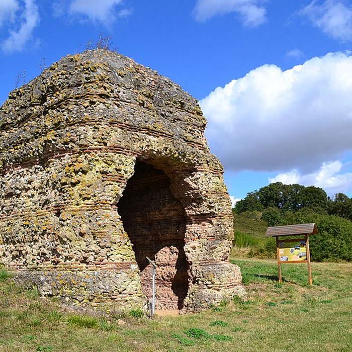 Photo de Tour de Grisset à Fréteval