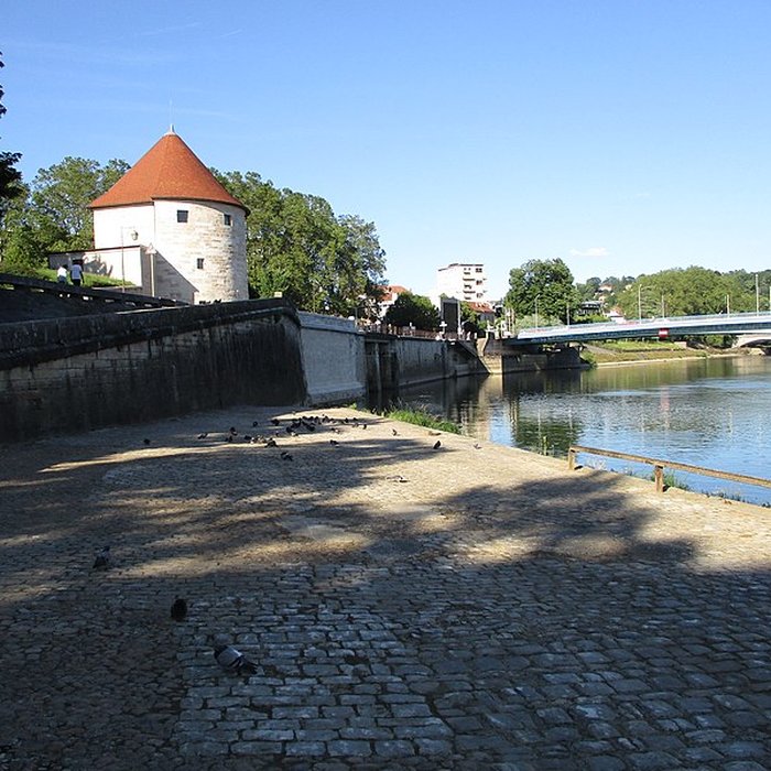 Photo de Tour de la Pelote de Besançon