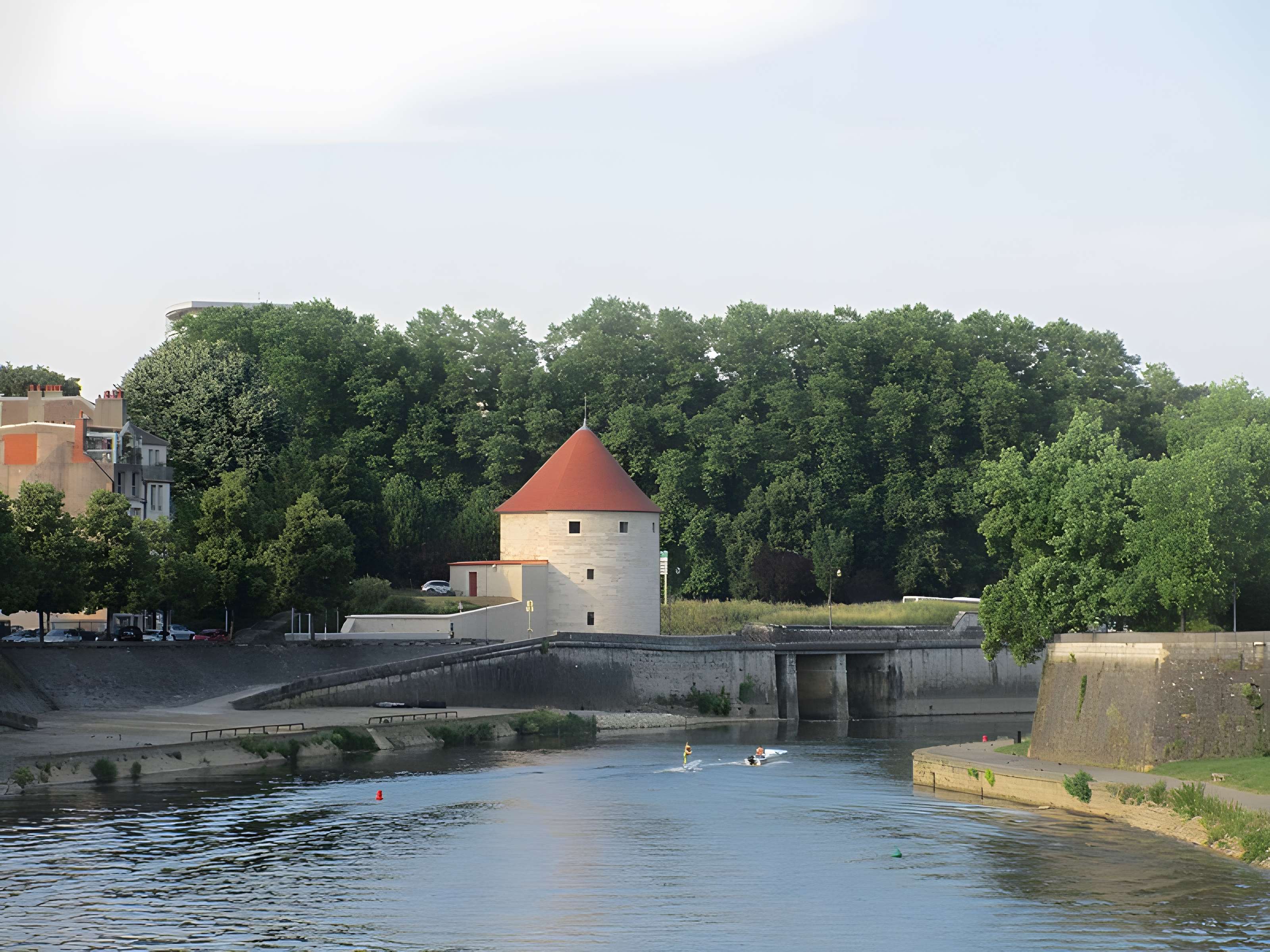 Tour de la Pelote de Besançon
