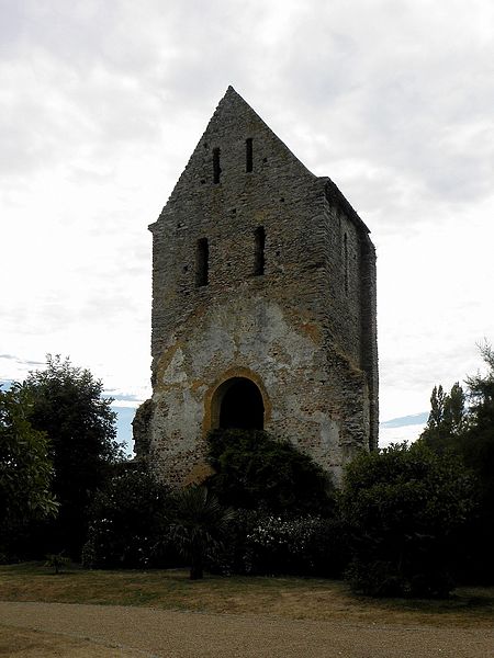 Tour de l'ancienne église de La Cropte