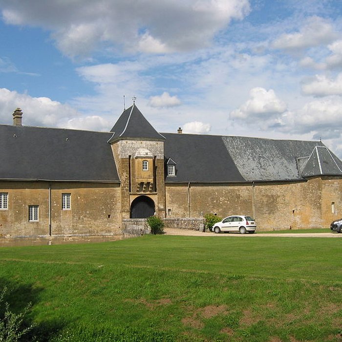 Photo de Château-ferme de Maison à Bar
