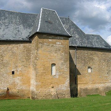 chateau ferme de maison a bar