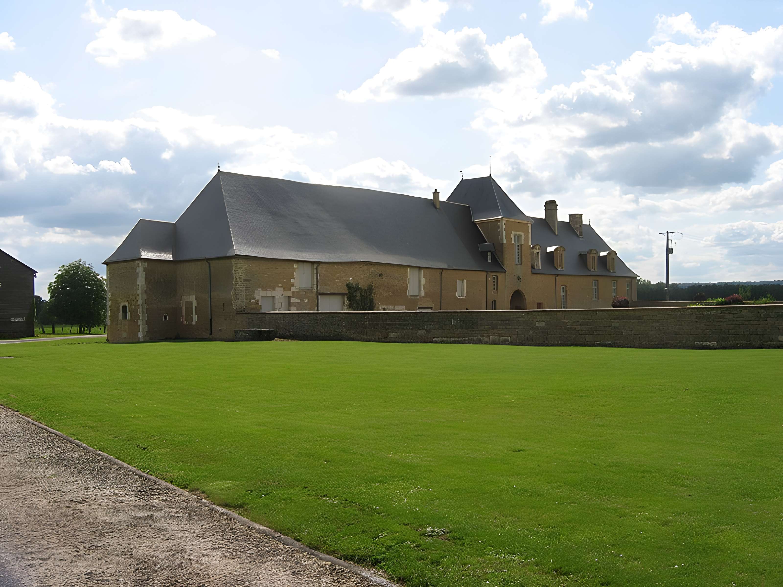 Château-ferme de Maison à Bar