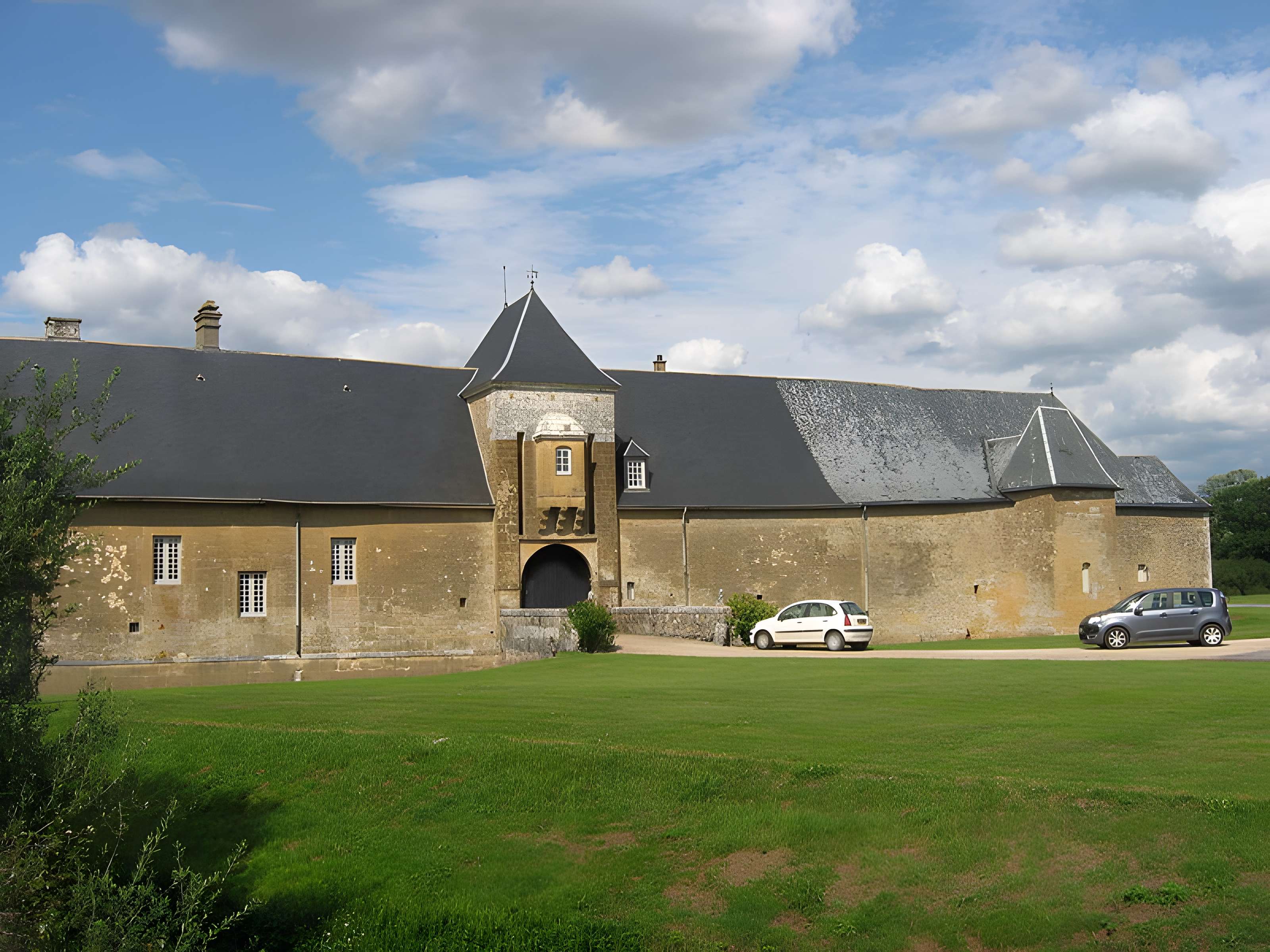 Château-ferme de Maison à Bar