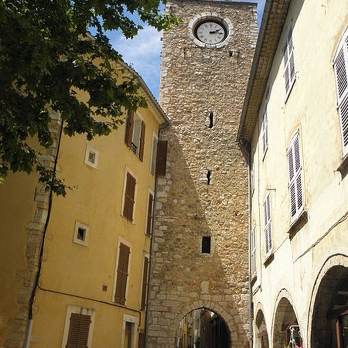 Photo de Tour de lHorloge dAups