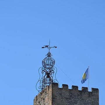 Tour de lHorloge de Pernes-les-Fontaines