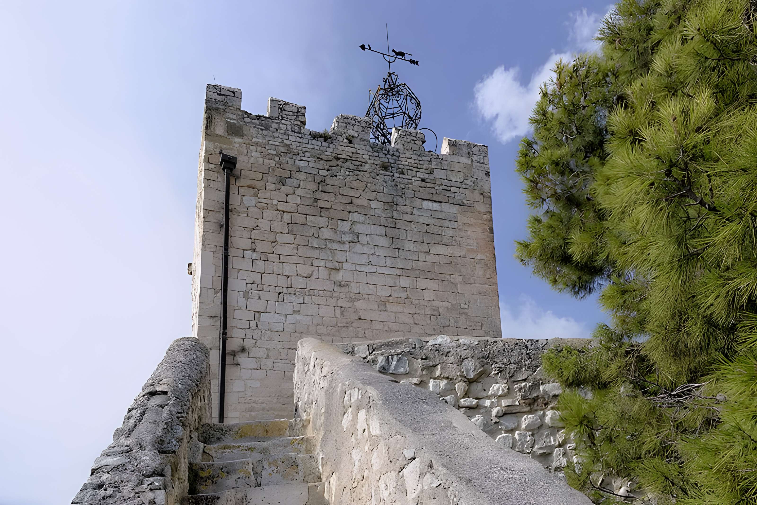 Tour de l'Horloge de Pernes-les-Fontaines