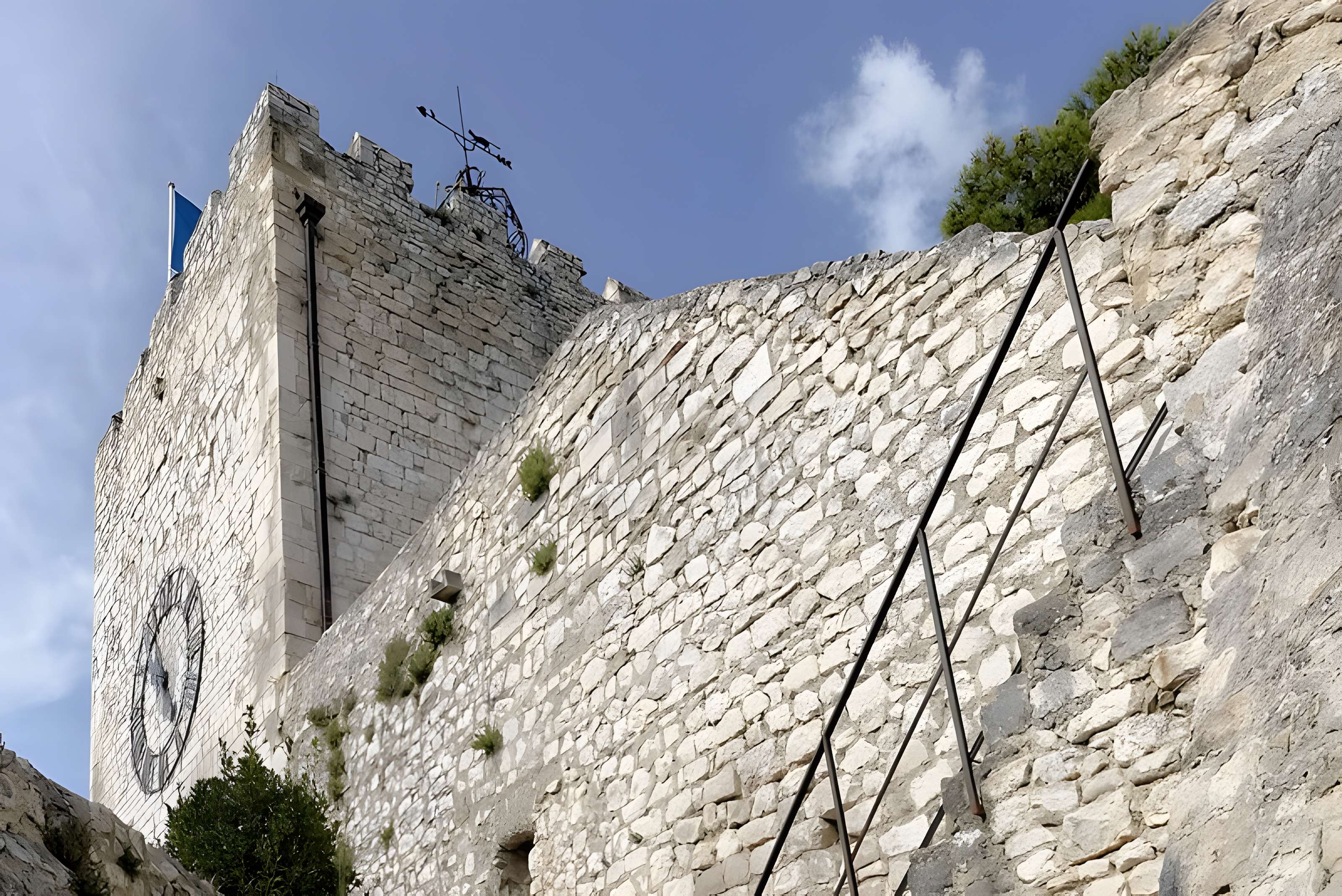 Tour de l'Horloge de Pernes-les-Fontaines