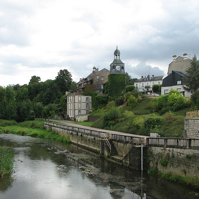 Photo de Tour de lHorloge de Varennes-en-Argonne