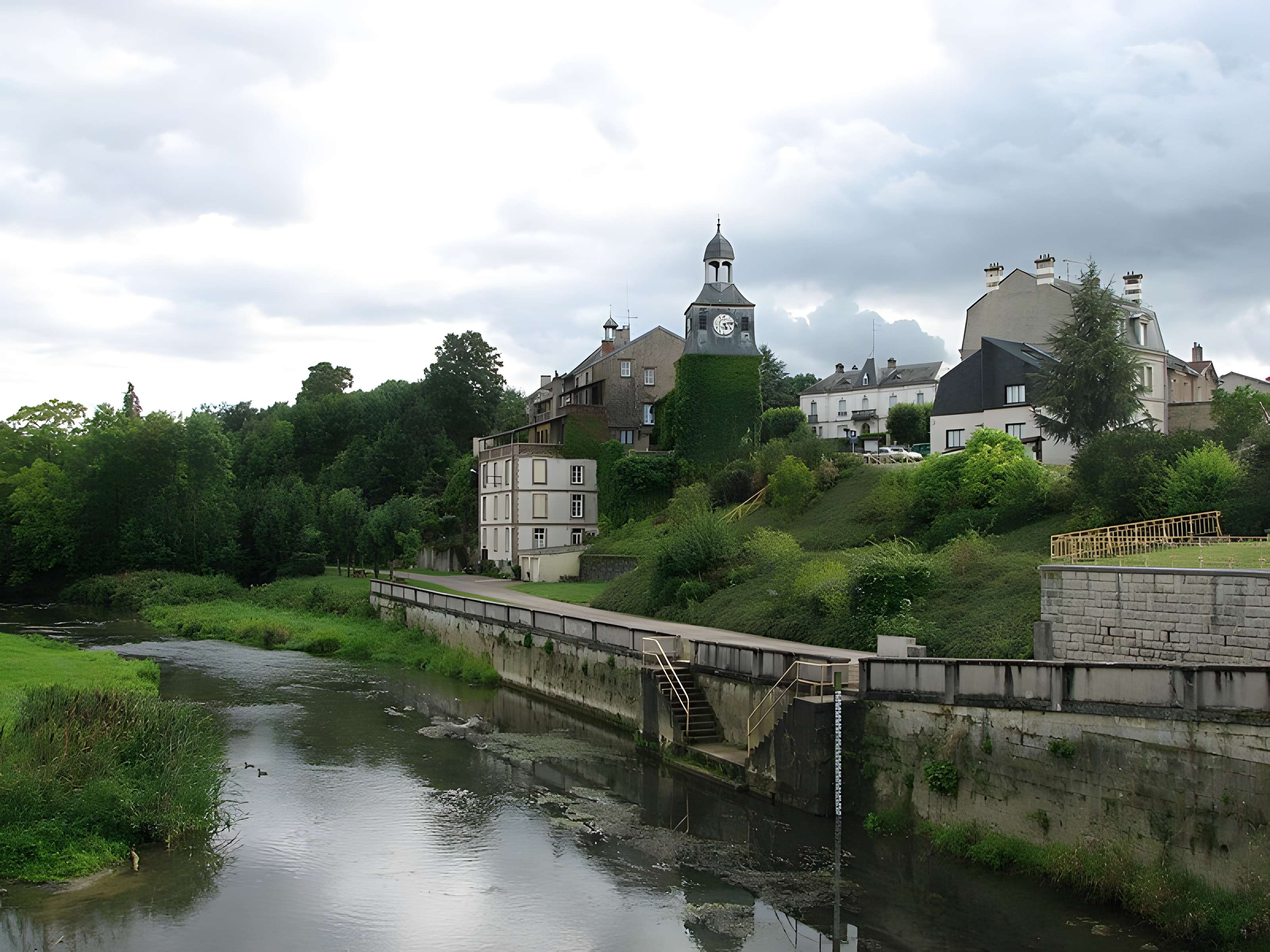 Tour de l'Horloge de Varennes-en-Argonne