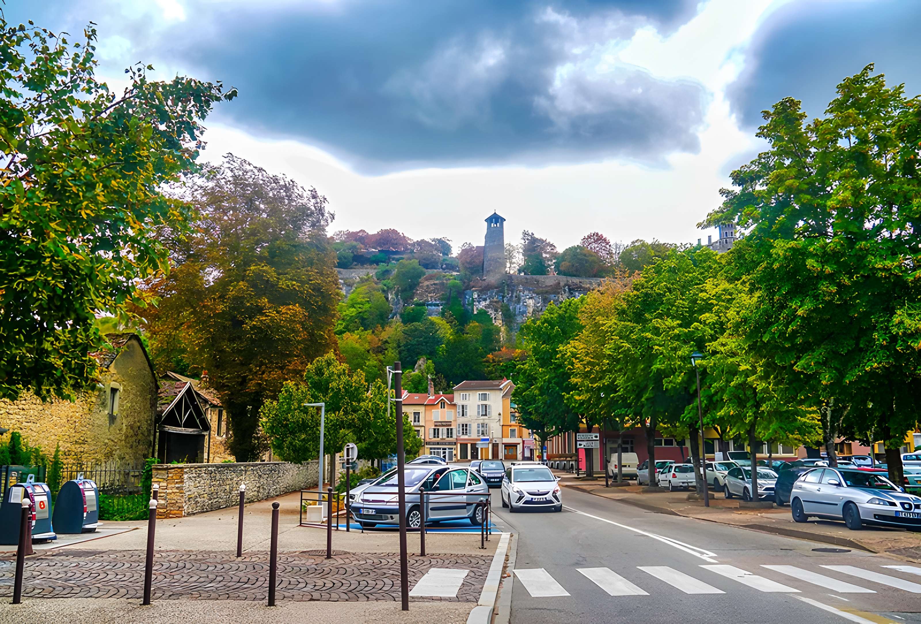Tour de l'Horloge et Tour Saint-Hippolyte de Crémieu