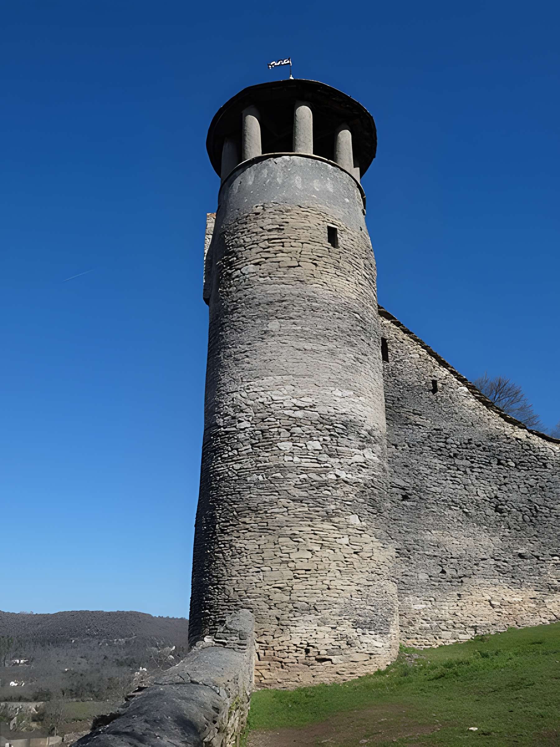 Tour de l'Horloge et Tour Saint-Hippolyte de Crémieu