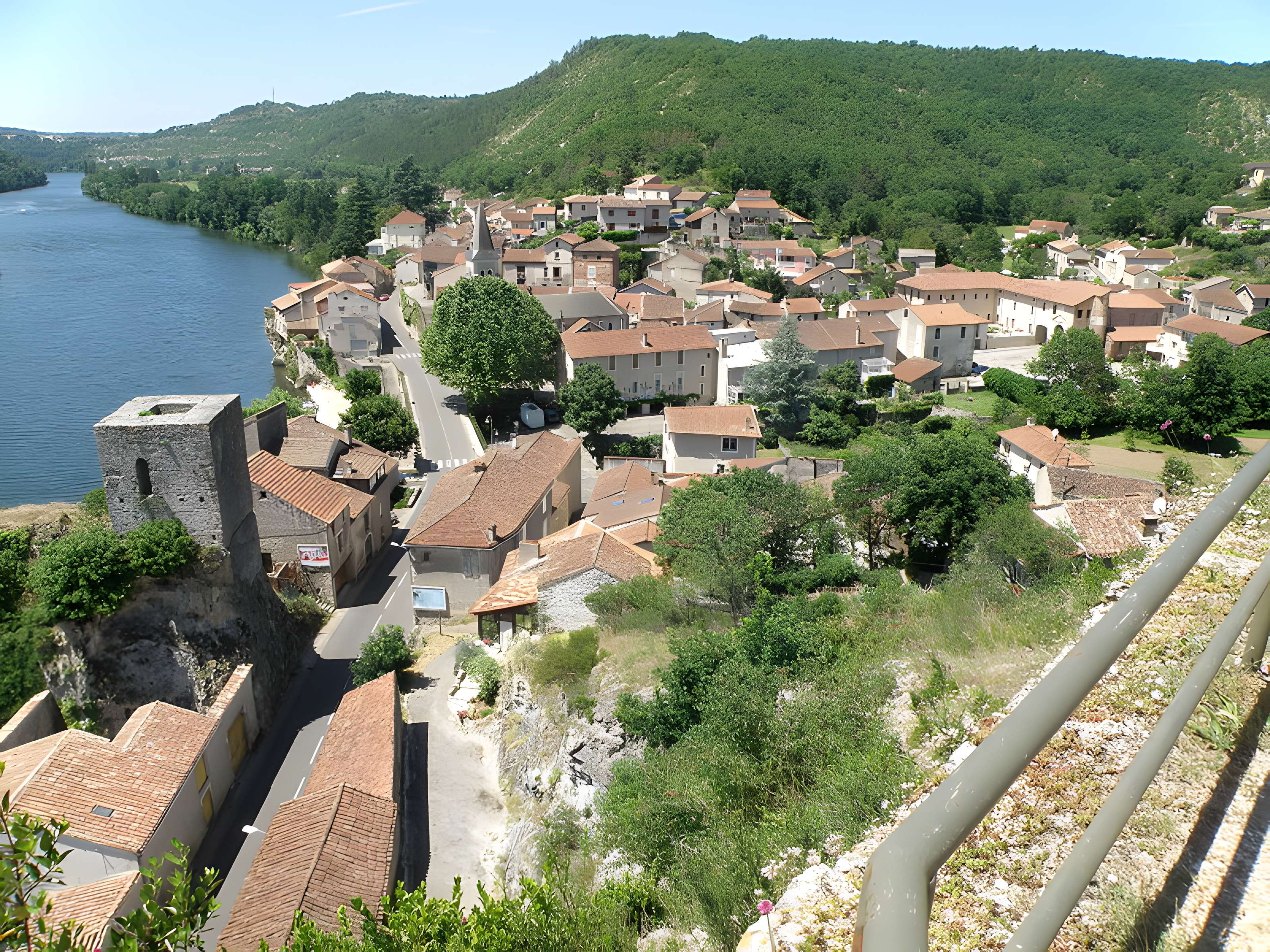 Tour de péage de Laroque-des-Arcs