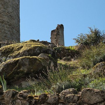 Tour de Piégut à Piégut-Pluviers